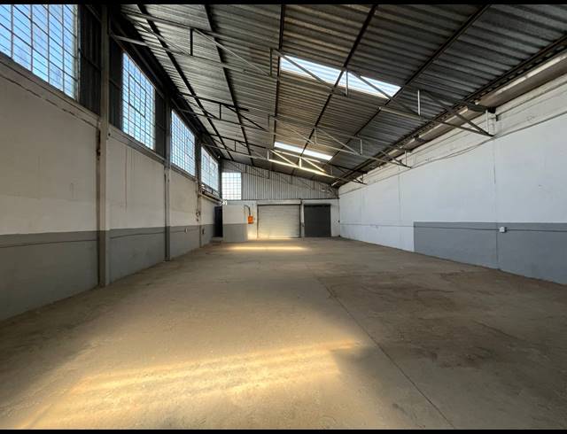 323M² WAREHOUSE TO LET IN SEBENZA